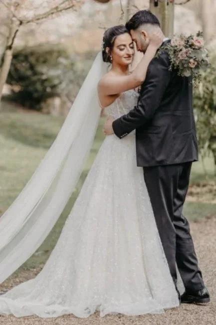 Vintage Spaghetti Strap Sleeveless A-Line Floor-Length Tulle Wedding Dresses with Beading (ZD14675)