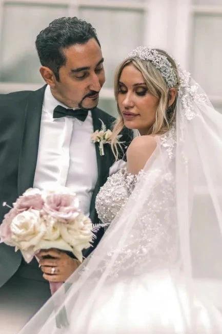 Vintage White Long Sleeve Ball Gown Satin Wedding Dresses With Lace (ZD14604)