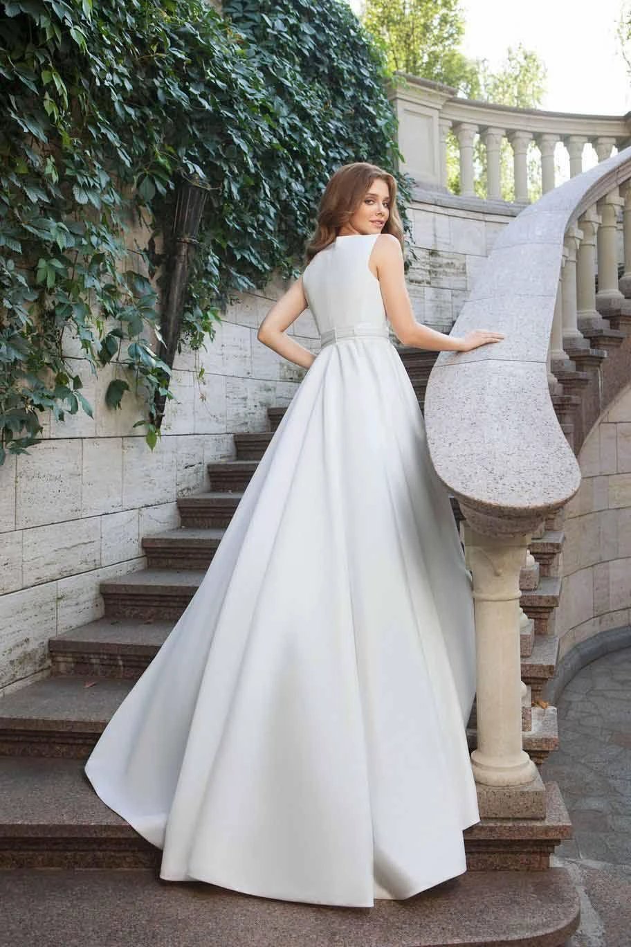Wedding Dresses Scoop  A-line Long Train Simple Satin Bridal Gown (ZD15313)