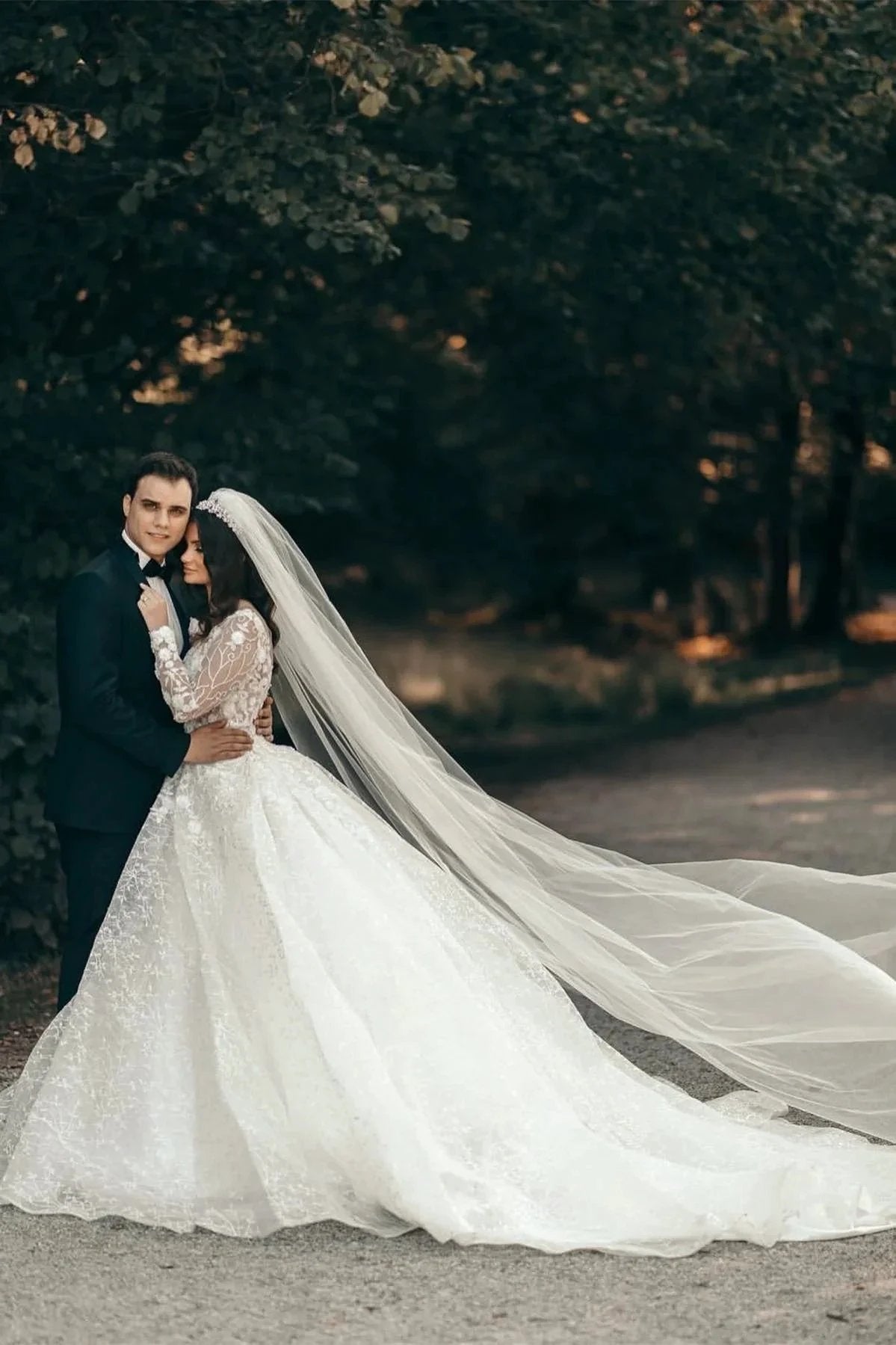 White Sweetheart A-line Long Sleeves Wedding Dress With Lace (ZD14650)