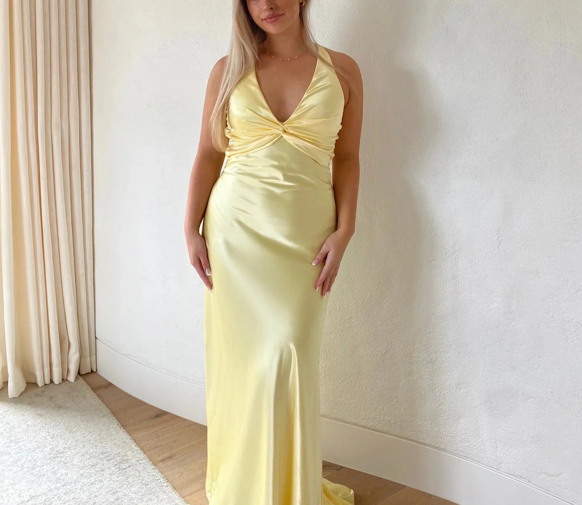 Yellow V-Neck Backless Fashion Elegant Long Satin Ball Gowns Prom Dress Wedding Guest Prom Dresses
